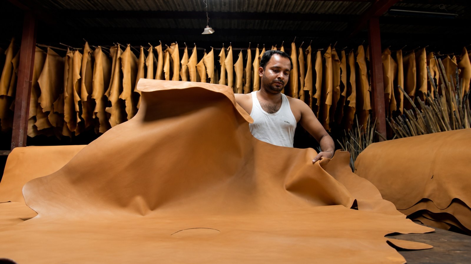Bangladesh Leather and Leather Footwear Exports Rise 35.6% to $109.2 Million in April 2026