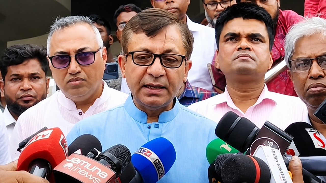 No Raw Hide Smuggling Expected this Year Says Bangladesh Industries Minister Muktadir
